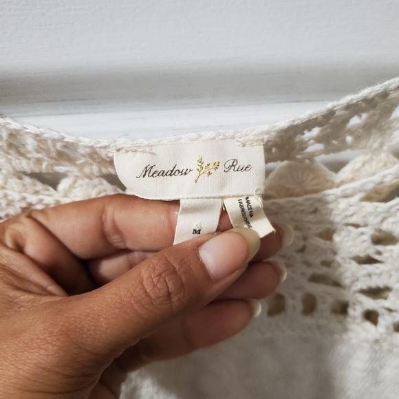 Beautiful wide collar crochet knit - Picture 2 of 3